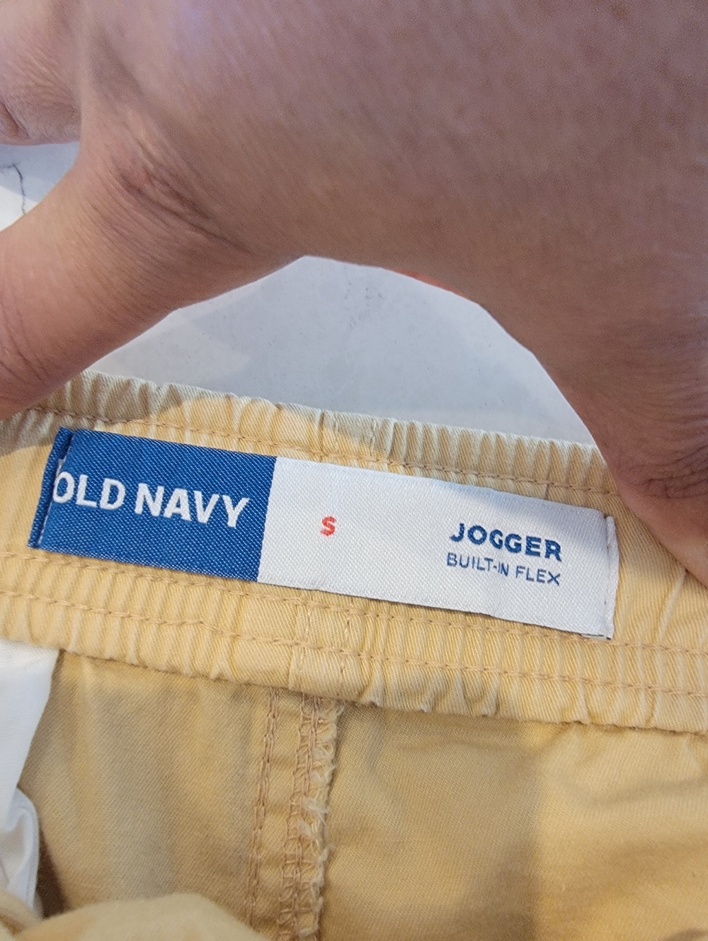 Old Navy Built-In Flex Jogger Shorts butter Yellow Mens Small summer - Picture 2 of 9